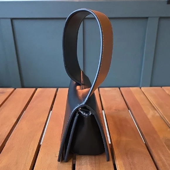 Unique Black and Brown Bag - Picture 3 of 7